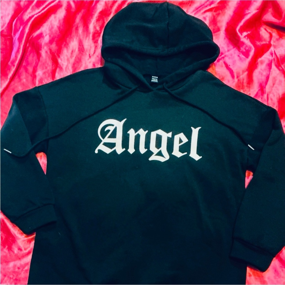 Angel Hoodie 🖤💋 - Picture 3 of 3